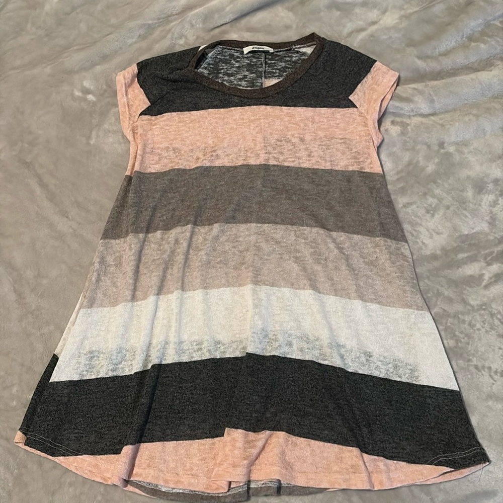 elonges Tunic Top - Small NWOT